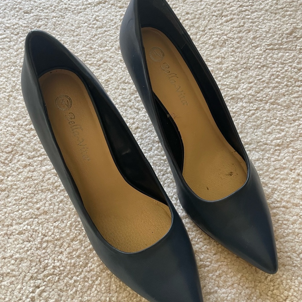 Bella Vita Navy Blue Heels - Size 11